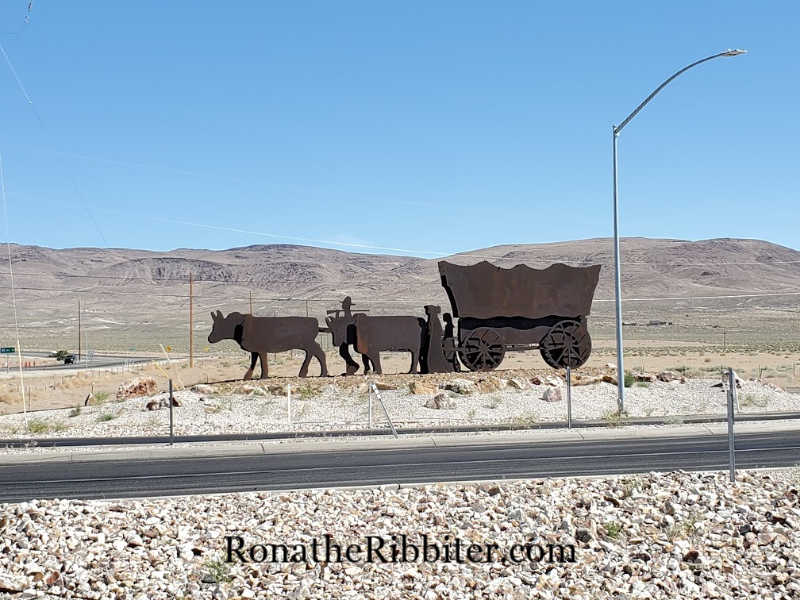 Northern Nevada freeway art on quilters road trip through nevada