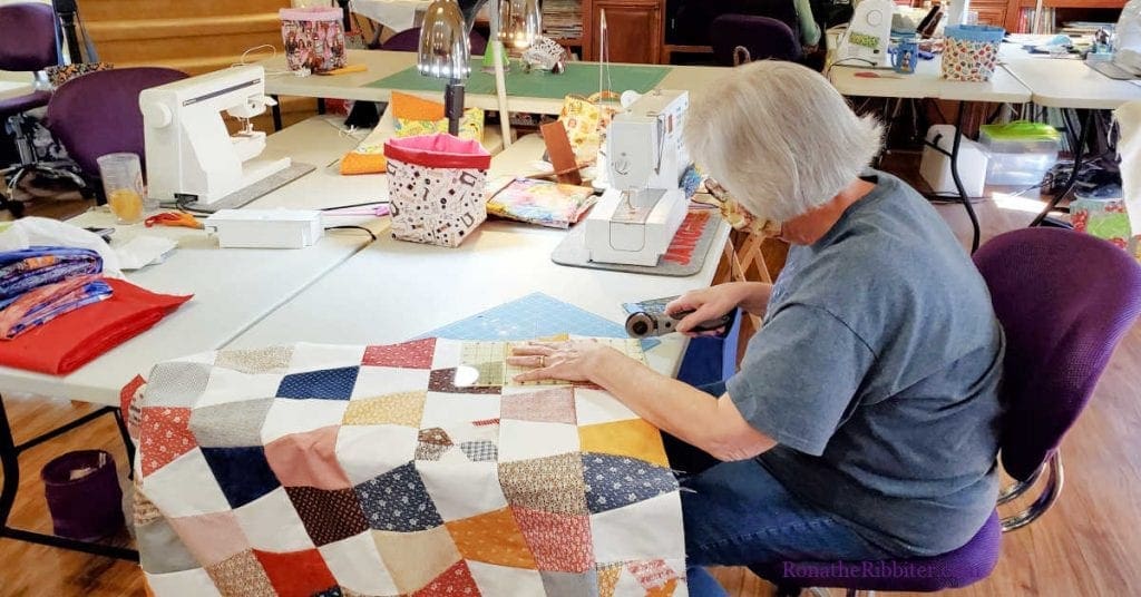 quilting at quilt retreat | Rona the Ribbiter